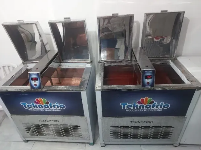 MAQUINA PARA GELO DE SABOR/SORVETE