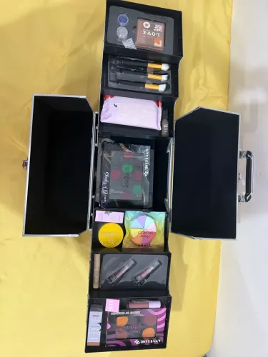 Vendo Maleta de Maquiagem 
