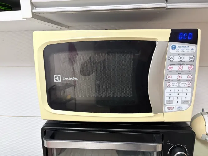 Forno microondas ótimo estado 