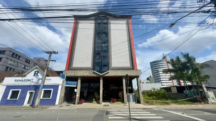 Escritório para aluguel com 32 metros quadrados em Centro - Joinville - SC