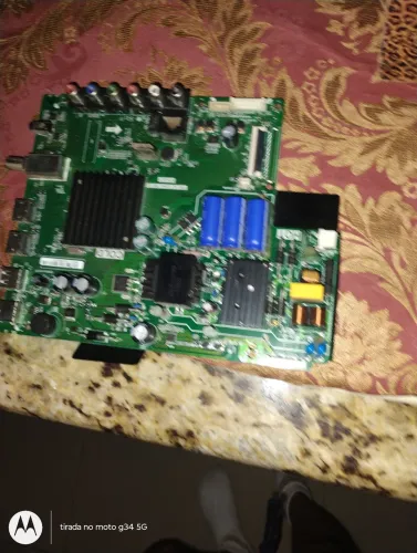 Vende se placas de tv uzadas funcionando