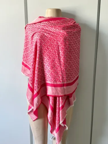 Lenço pashmina rosa da Calvin Klein