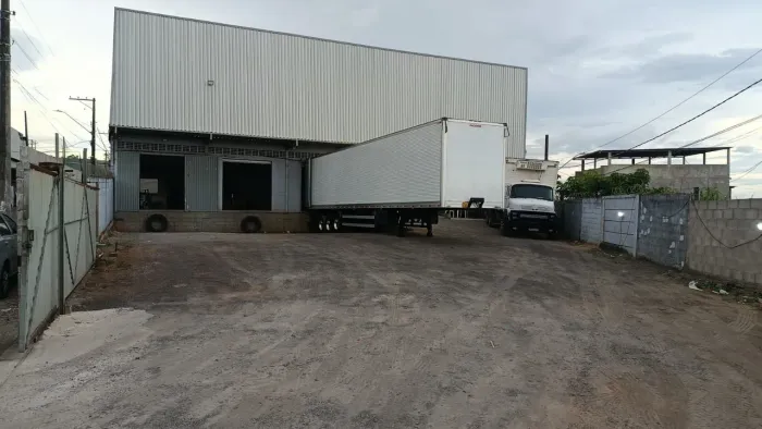 Excelente galpão 570m com 600m de área no Bairro Rio Branco -Cariacica para alugar