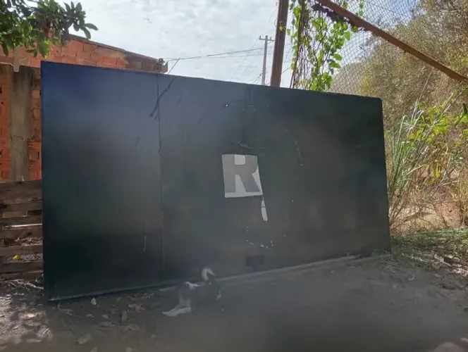 Painel de Fachada em Metal (Estrutura Black Out) - Ideal para Letreiros e Outdoor