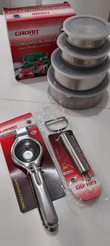 Kit 4 Potes de Armazenamento, Peneiras 8,10,12cm, Espremedor, e Descascador 