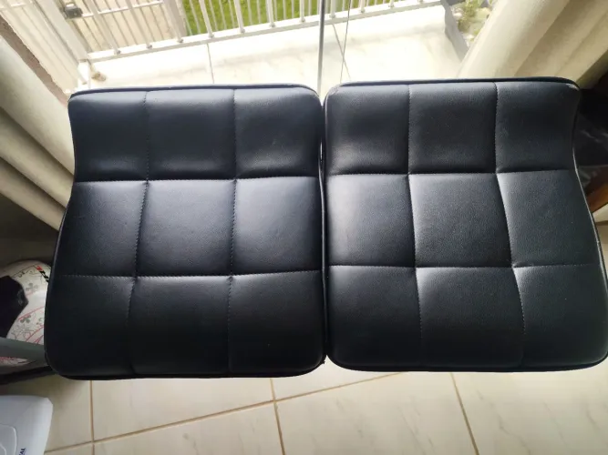 Banqueta alta regulável