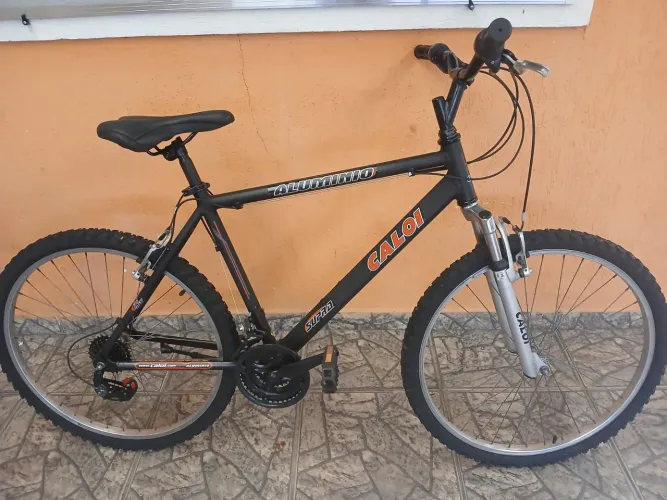 Vendo Bicicleta aro 26 com 21 marchas