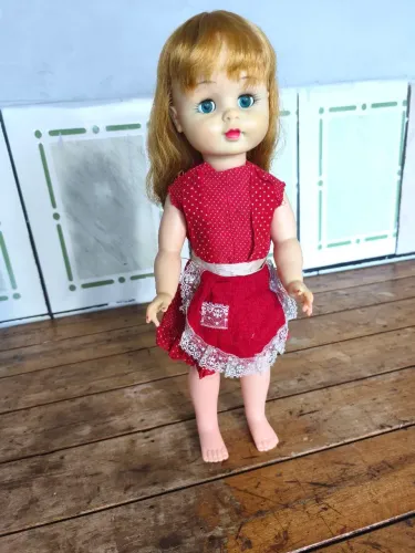 Boneca antiga 
