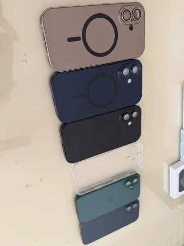 Capinhas p/ iPhone 16