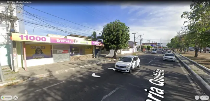 Imóvel para aluguel de frente a Avenida Maria Quitéria com 300 m²