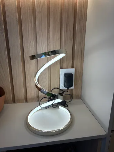 Luminária abajour prata