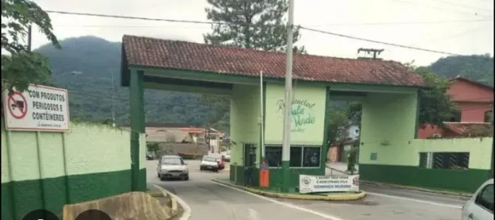 Terreno de condomínio no Vale verde em Cubatão