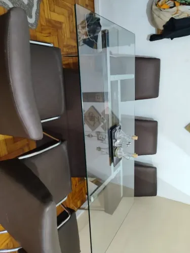 Mesa com 6 cadeiras
