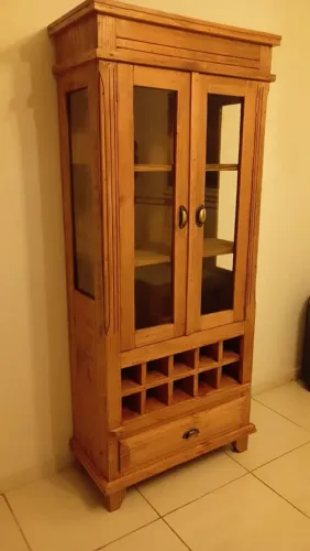 Cristaleira de duas portas