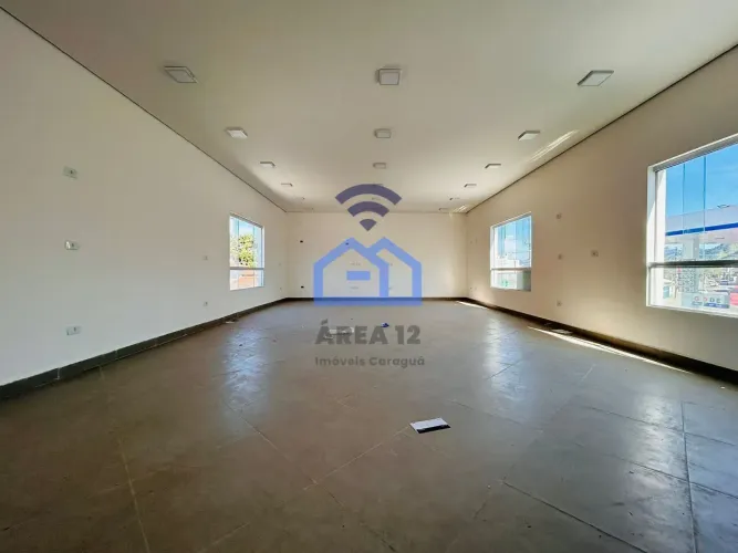 Ponto comercial amplo para locação no Centro de Caraguatatuba, SP - Muito bem localizado, 