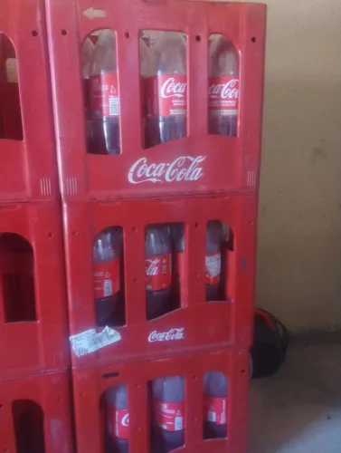 Vendo 3 caixas de coca retornável