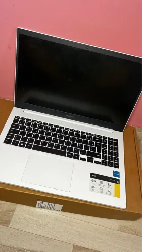 Notebook em perfeito estado