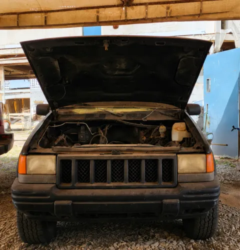 Sucata Jeep Grand Cherokee 5.2 V8 1997