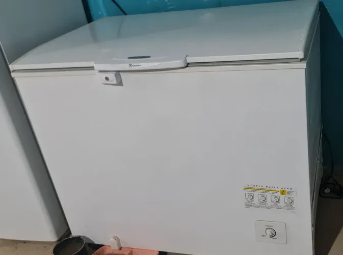 FREEZER SEMI NOVO 