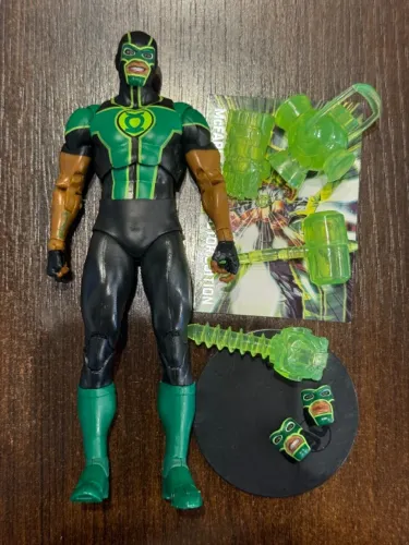 MCFARLANE COLLECTOR EDITION GREEN LANTER SIMON BAZ 