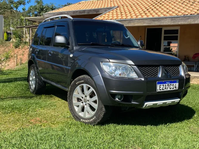 Mitsubishi Pajero TR4 2.0 Flex 16V 4X2 Aut. 2012