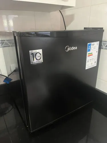 Frigobar 45 Litros Inverter Bivolt Preto Preto