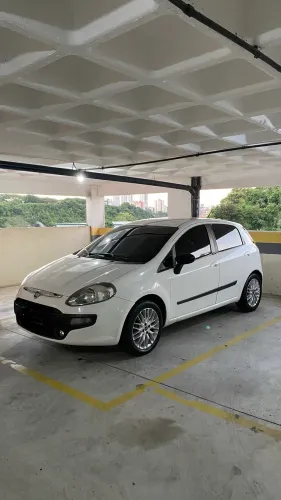 Fiat Punto Attractive 1.4 Fire Flex 8V 5P 2015