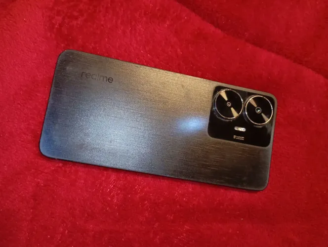 Vendo realme c55 semi novo