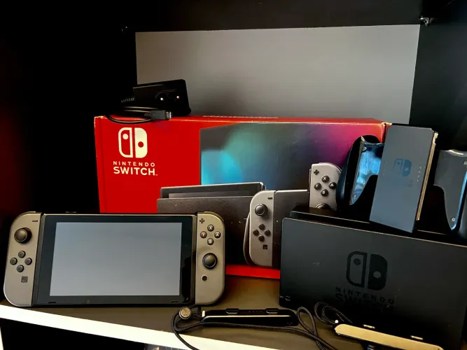 Nintendo Switch v2 desbloqueado semi-novo