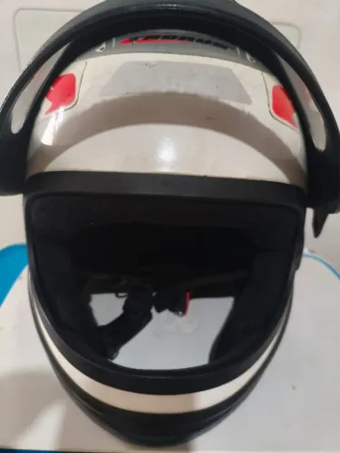  2 Capacetes com preço acessível, pra vender hoje