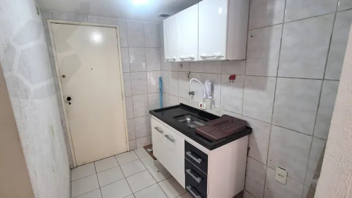 1 DORM. * APARTAMENTO ESTÚDIO * COZINHA C/ AMÁRIOS * SEM VAGA DE GARAGEM