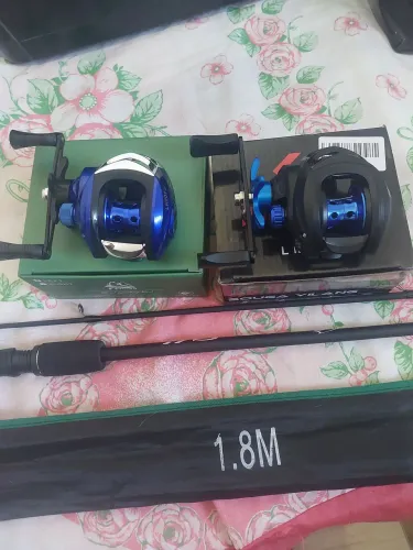 Kit Pesca Completo 2 Carretilhas Bait Casting Com Vara de 1.80 2 partes Eva Carbono Novo