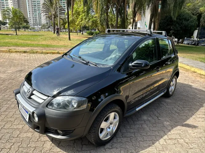 Volkswagen Crossfox 1.6 MI Total Flex 8V 5P 2009