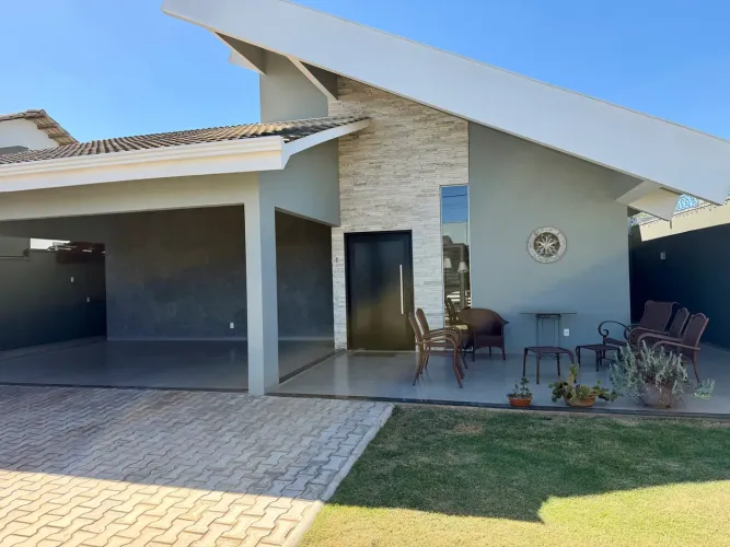 Vendo casa no Tropical Ville 1