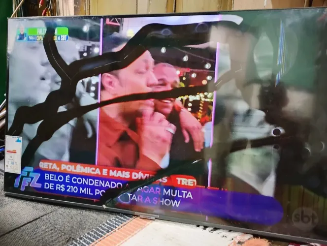 TV Samsung smart 43" tela trincada funcionando LEIAM !