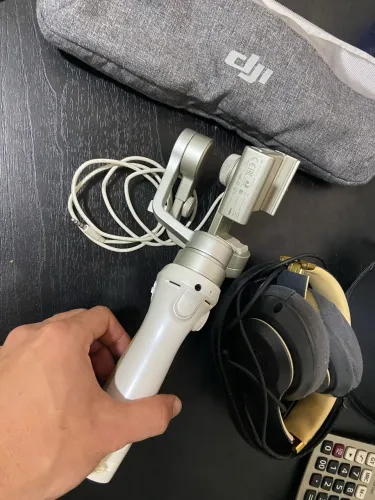 ? Gimbal Oslo Branco + Fone Beats - 350$