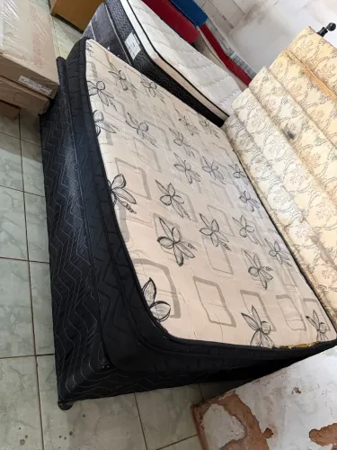 Base de casal + colchão casal