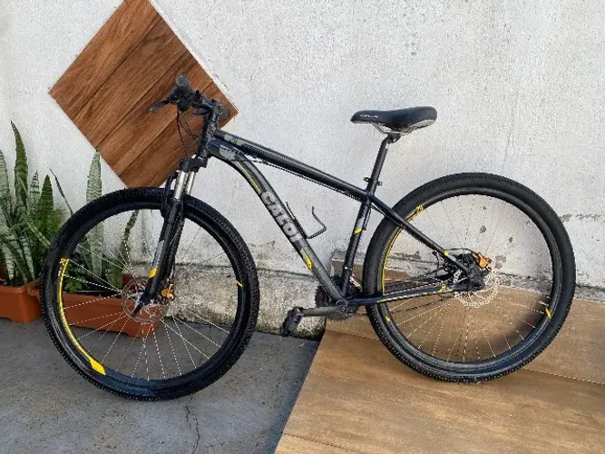 Bicicleta caloi preta
