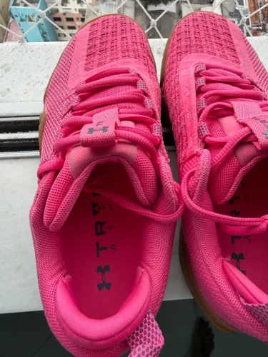 Tênis Under Armour rosa