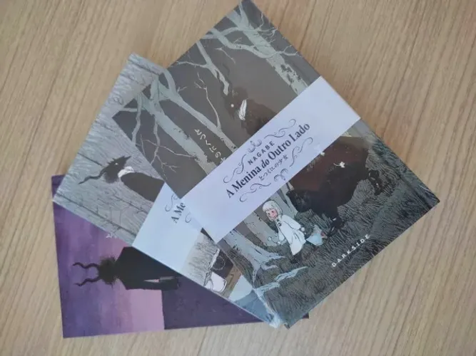 Livros da série A Menina do Outro Lado volumes 1, 2 e 3 (darksidebooks) | Nagabe