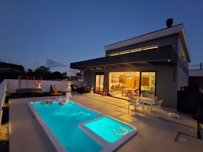 Casa Alto Padrão condomínio fechado