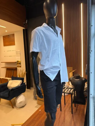 Vendo manequim masculino preto