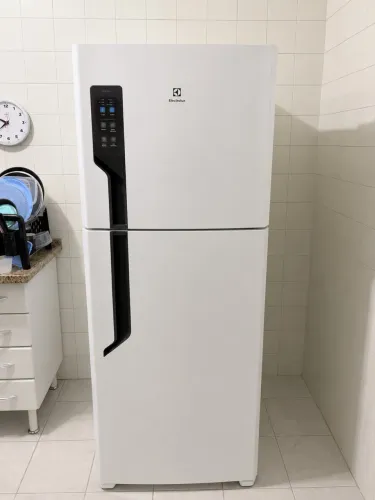 Geladeira Frost Free Electrolux 431L 