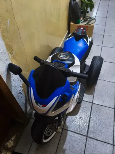 Motocicleta eletrica - 3 Rodas - Azul - 12v - Mp3 - Shiny Toys