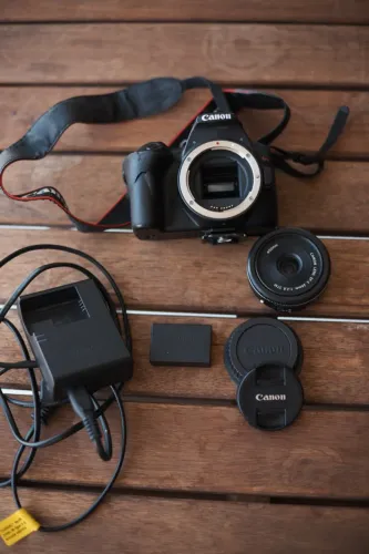 Canon EOS Rebel SL3 + 24mm f/2.8 STM