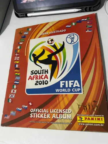 Álbum copa 2010 COMPLETO e ótimo estado