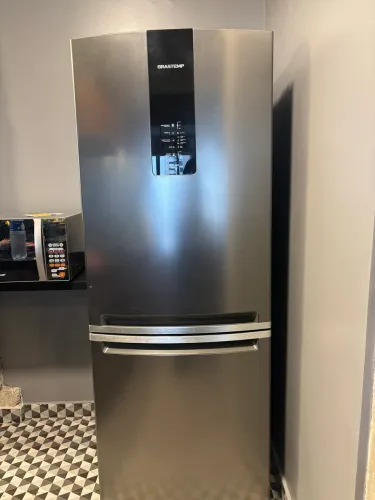 Geladeira Brastemp Frost Free Inverse A+++ 447 litros com Smart Flow e Fresh Box - 110V