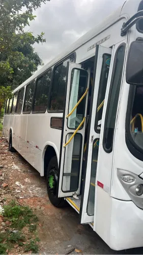 Ônibus com ar 2012 Mercedez 