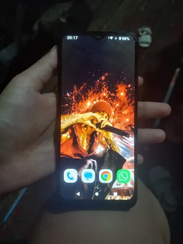 Moto e 13