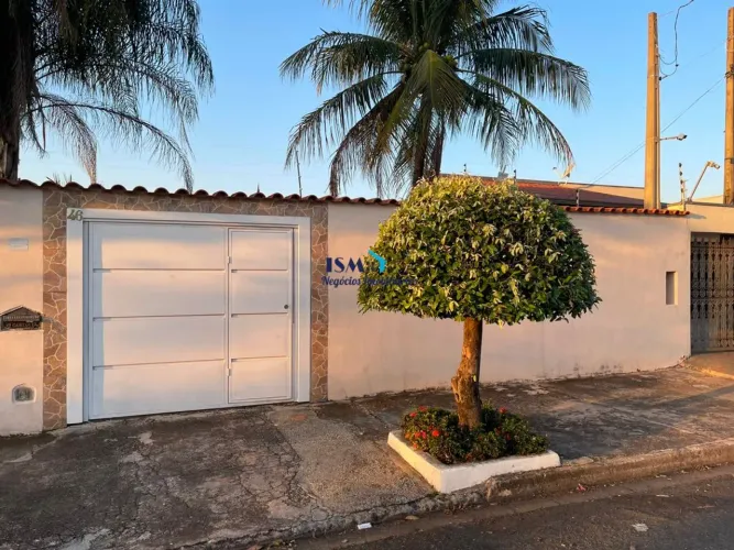 Casa com Suíte e Piscina Aquecida no Jardim Santana, Hortolândia - SP